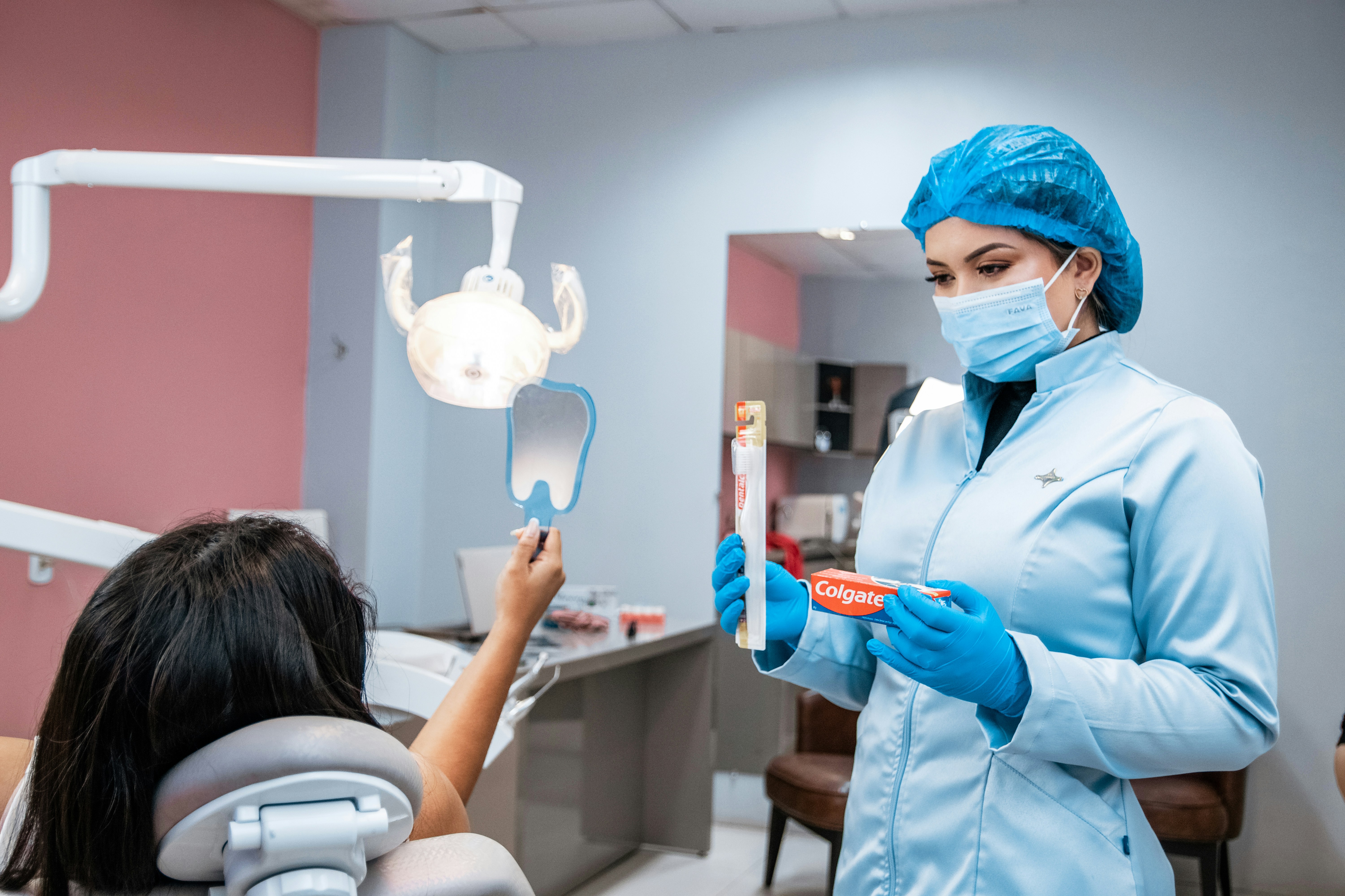 Dentist assistant